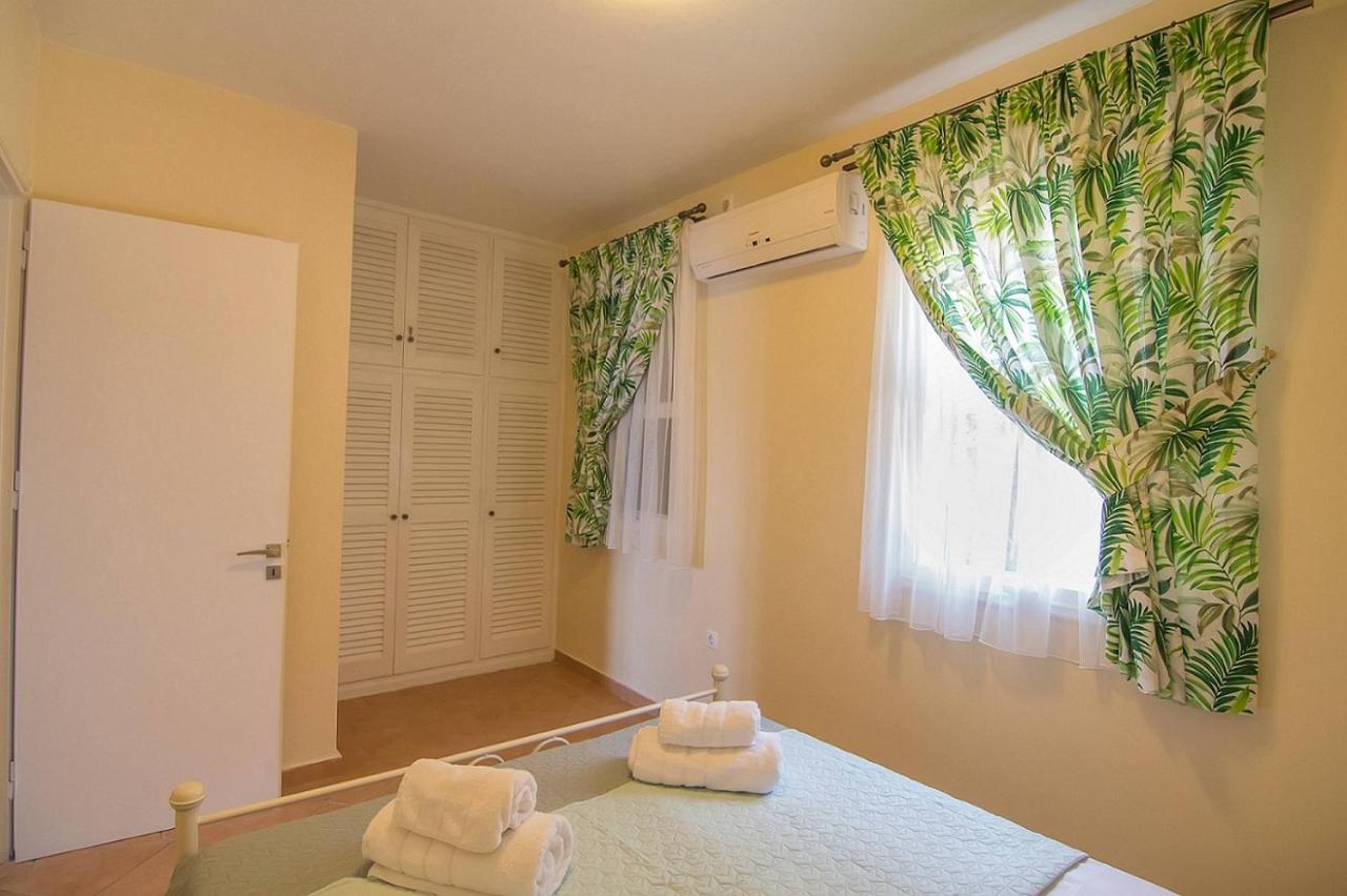 Beachfront Balcony Marinas 2 New Era In Holidays *